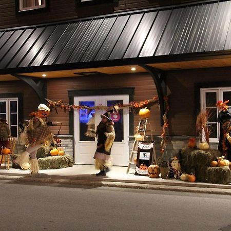 Auberge Du Vieux Faubourg Sainte Anne-des-Chênes Екстериор снимка