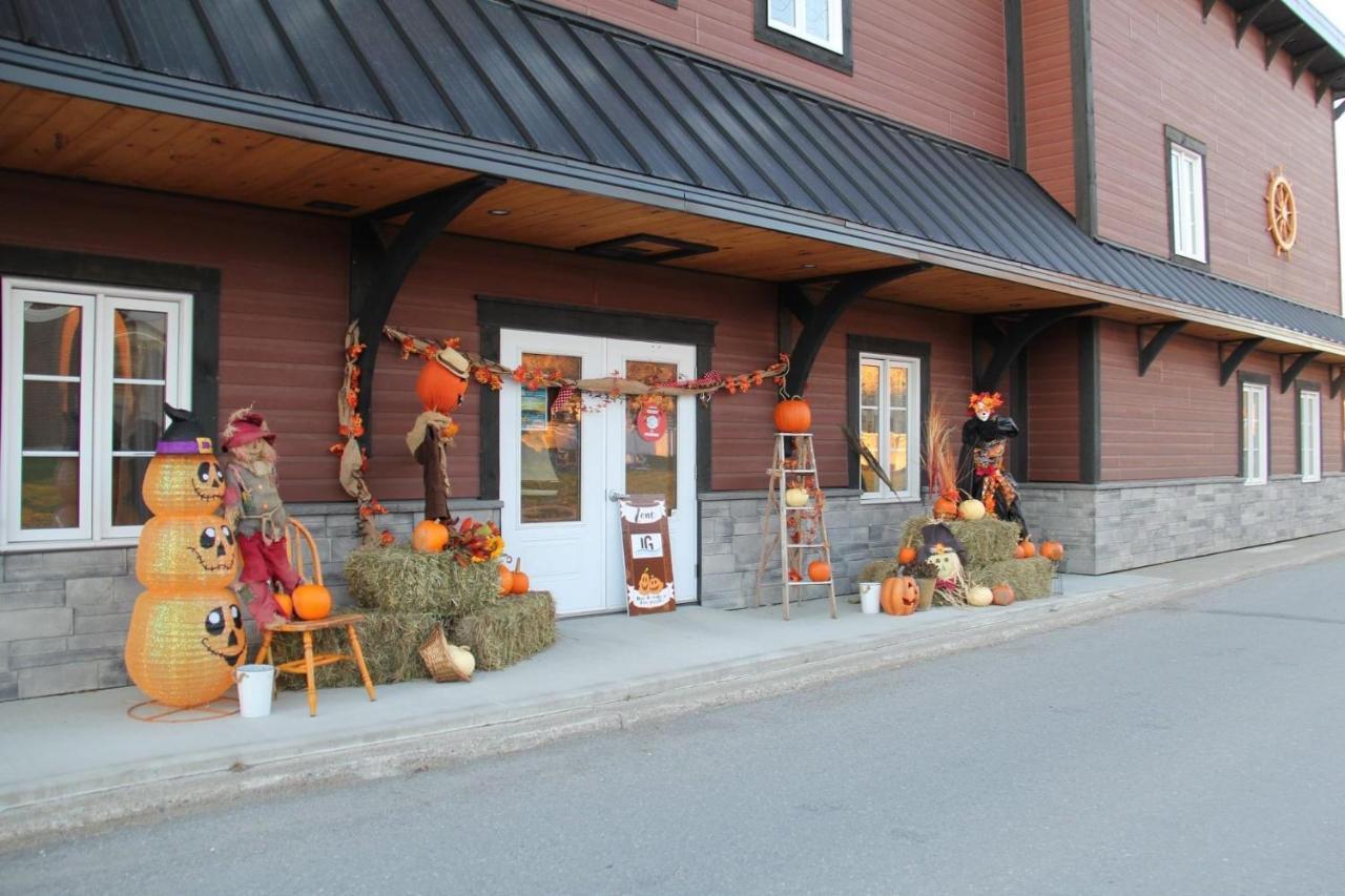 Auberge Du Vieux Faubourg Sainte Anne-des-Chênes Екстериор снимка