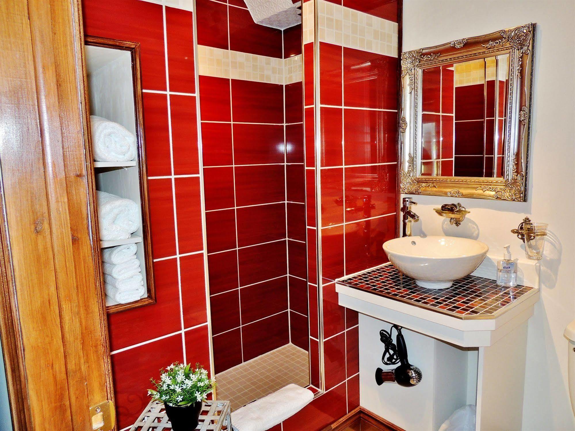 Auberge Du Vieux Faubourg Sainte Anne-des-Chênes Екстериор снимка